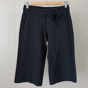 Lululemon Cropped Pants Capris Cotton Size 2 Black